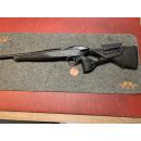 Carabine Blaser R8 ultimate cuir custom cal 300wm busc et devant avec surpiqures en nid d'abeille.